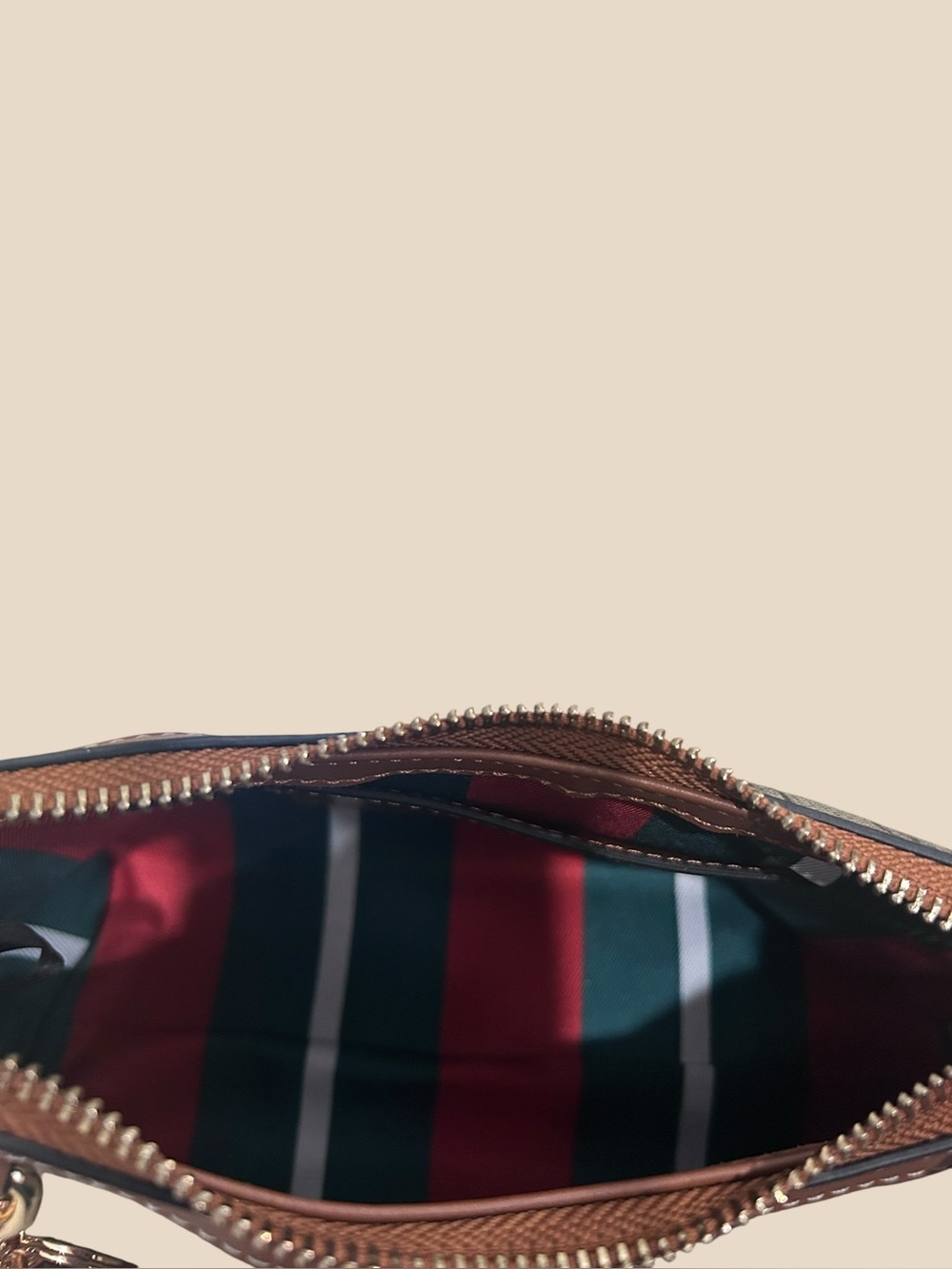 GG Supreme Brown Shoulder Bag with Multicolor Butterfly Charm - Picture 6 of 7